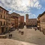 Grazioso In Centro Con Vista Apartman Todi