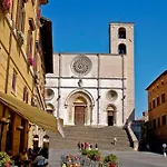 Apartman Grazioso In Centro Con Vista Todi