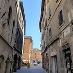 Grazioso In Centro Con Vista *