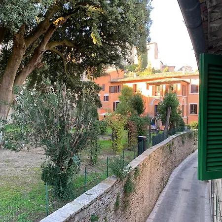 Grazioso In Centro Con Vista Apartment Todi