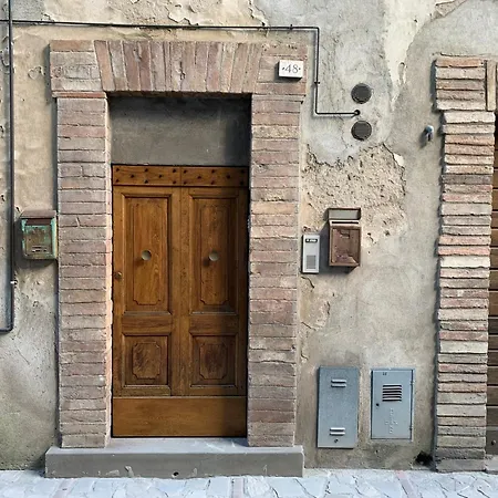 Apartment Grazioso In Centro Con Vista Todi