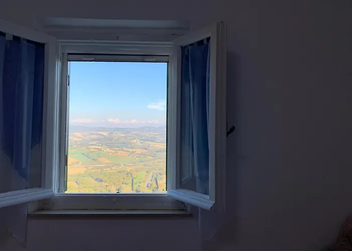 Apartment Grazioso In Centro Con Vista Todi