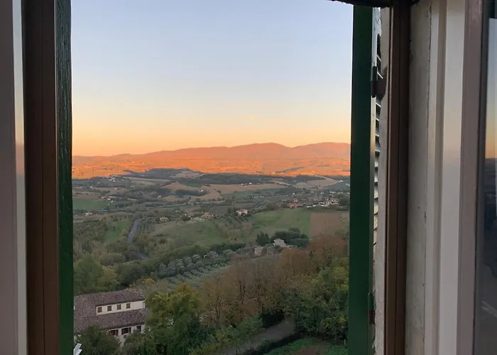 Grazioso In Centro Con Vista Apartment