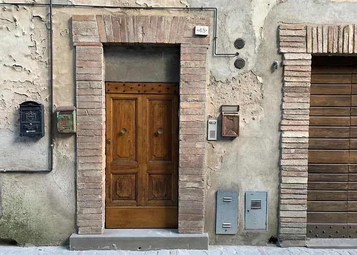 Apartment Grazioso In Centro Con Vista Todi