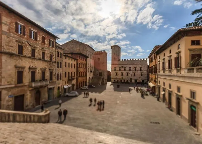 Grazioso In Centro Con Vista Apartment Todi